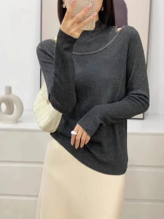 轻奢半高领双肩镂空烫钻百搭针织打底女秋冬新款小众别致长袖毛衣