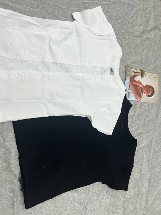 辣妹修身短款黑色短袖T恤夏季镂空蕾丝拼接设计感小众上衣