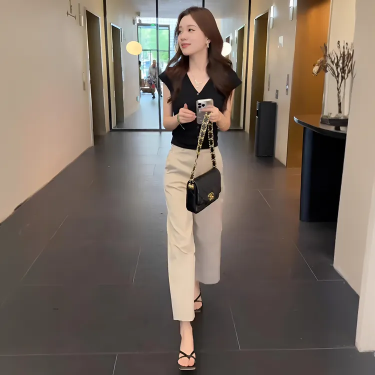 时尚套装女夏季新款减龄V领冰丝针织衫短裤上衣休闲九分裤两件套