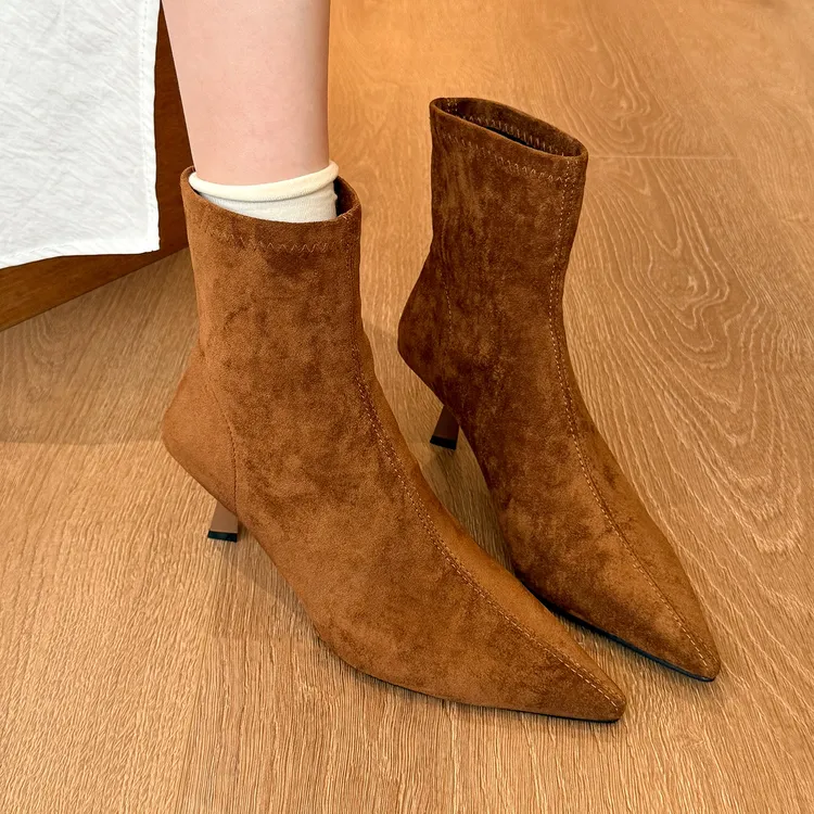elingstudio 韩系气质！棕色绒面尖头高跟短靴女秋季新款瘦瘦裸靴