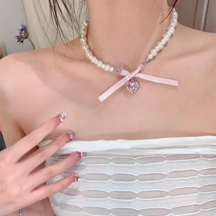 浪漫粉色爱心蝴蝶结珍珠项链女小众设计感甜美纯欲颈链锁骨链