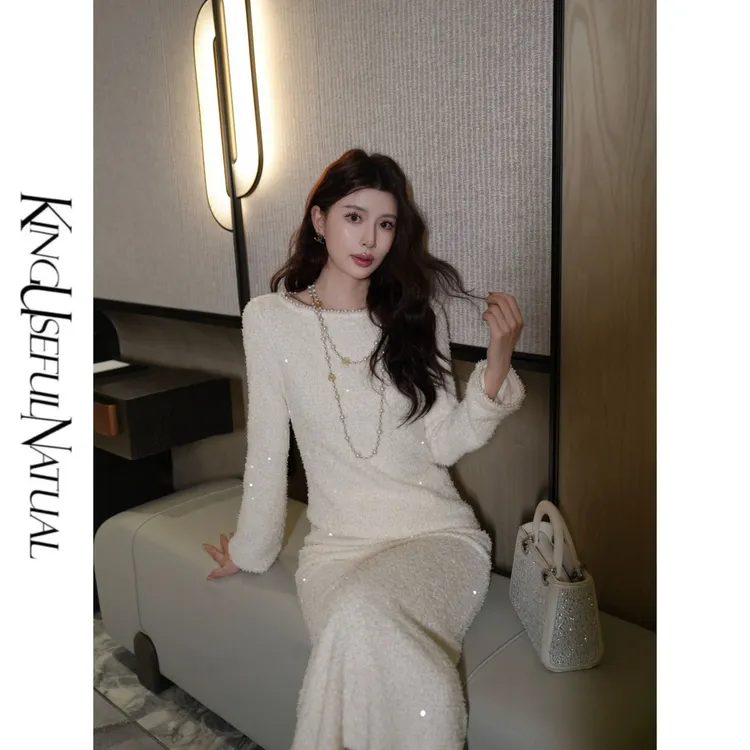 KUN【绒雾星河】布满星光 定制珠片绣针织拼珍珠秋冬上衣鱼尾裙套装