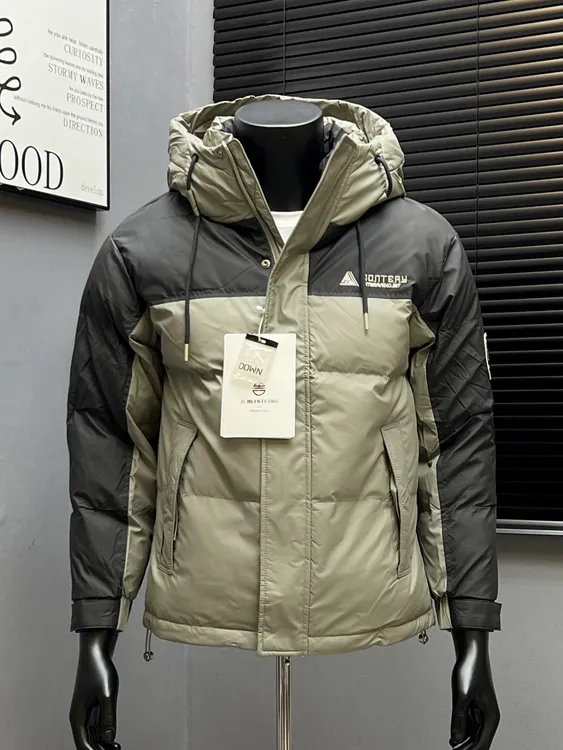 羽绒服男2025冬季新款撞色拼接加厚短款连帽保暖面包服青年潮