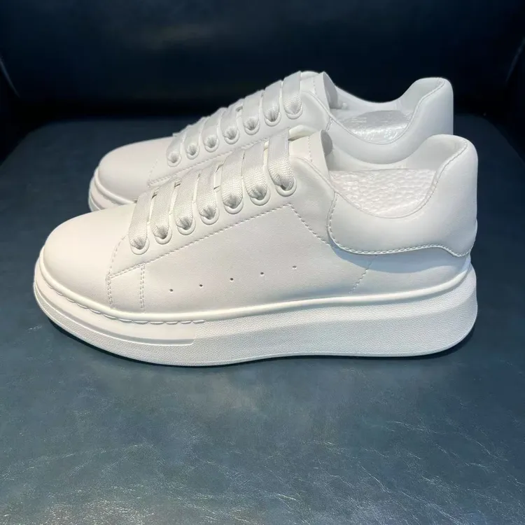 男士百搭小白鞋四季春秋时尚简约真皮厚底休闲板鞋潮鞋韩版