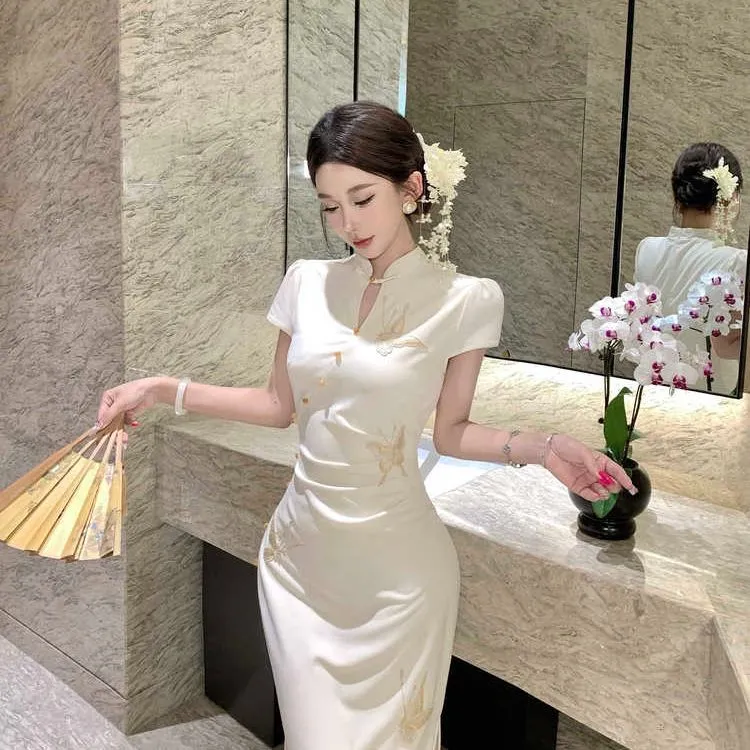 新中式蝴蝶镂空改良国风优雅复古旗袍女2025夏季国风旗袍领连衣裙