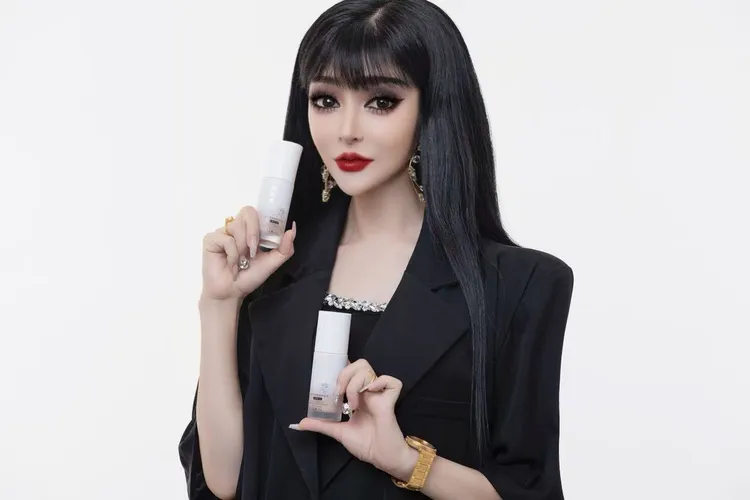 白玫瑰新款粉底液新疆包邮