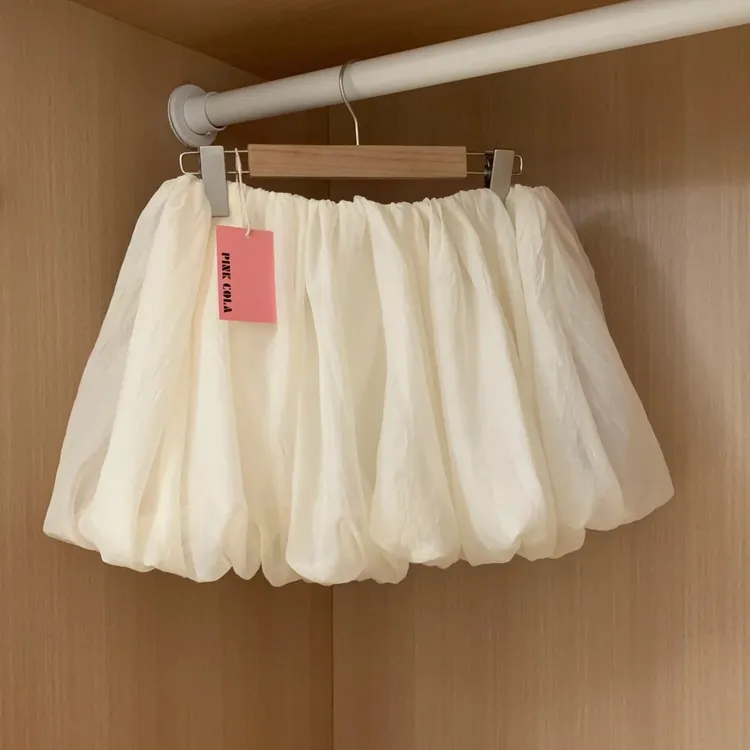 2025早春新款韩系贵气千金风低腰褶皱花苞裙短款甜辣气质半身裙女