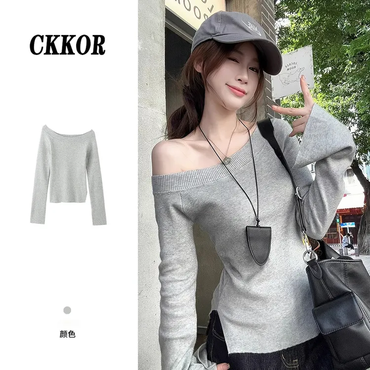 【运费补贴】秋冬新款一字领露肩长袖打底衫女内搭性感上衣女