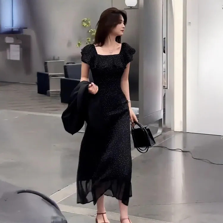E248今年流行漂亮高端精致连衣裙夏新款茶歇法式高级感显瘦小黑裙