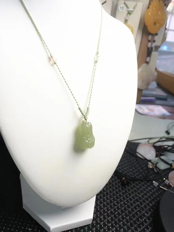 【新店福利】天然和田玉晴水色玉白菜男女吊坠可做礼物多样性发货