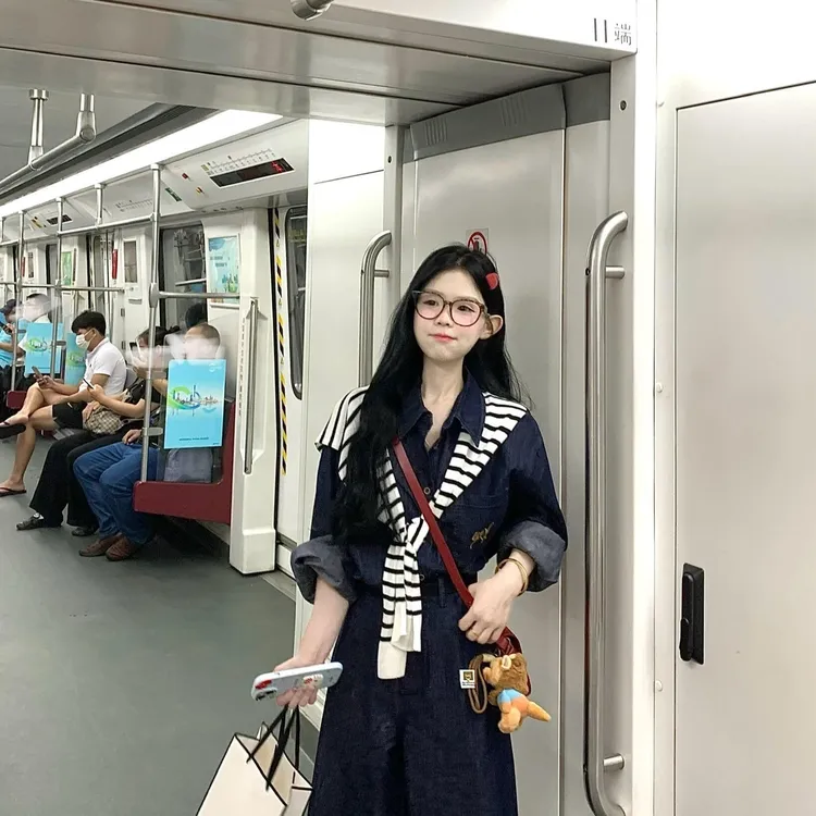 2025韩系套装新款长袖衬衫牛仔外穿清新爆款简约通勤遮肉ins开学