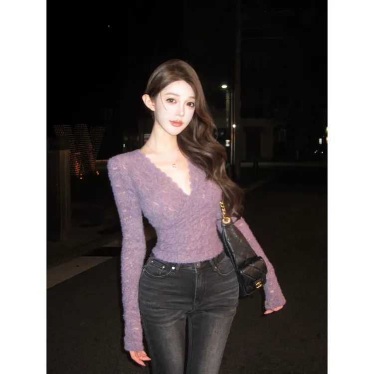 法式纯欲气质感v领立体蕾丝针织衫女秋冬新款修身显瘦外穿上衣