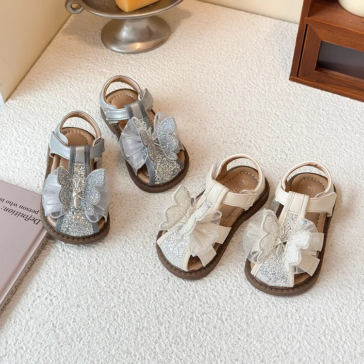 韩版女童2025夏季款时尚女宝会动的蝴蝶凉鞋魔术贴包头洋气公主鞋