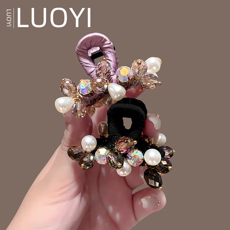 4.5厘米2025新款水晶珍珠串珠抓夹女后脑勺半扎发鲨鱼夹精致发饰