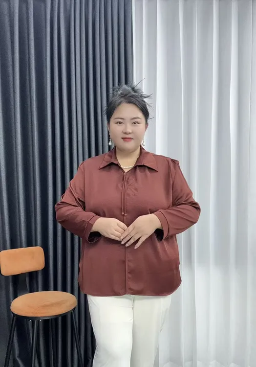 120-240斤特大码秋款长袖时尚新中式纯色洋气高质感胖妈妈衬衫女