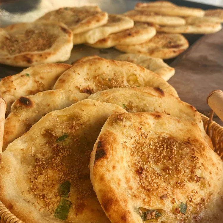 灵璧纯手工制作葱油烧饼