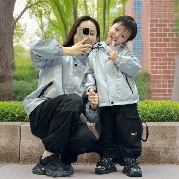 儿童冲锋衣外套男孩户外服上衣2025新款春秋儿童防水衣服春秋新款