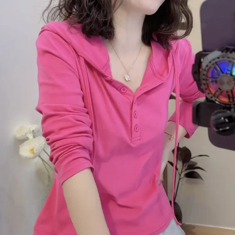 显白玫红色长袖连帽套头韩版秋季女士连帽T恤修身抽绳休闲打底衫