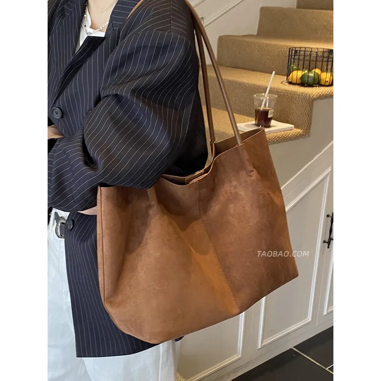 时尚简约复古包包女2025新款通勤百搭单肩包大容量棕色手提托特包