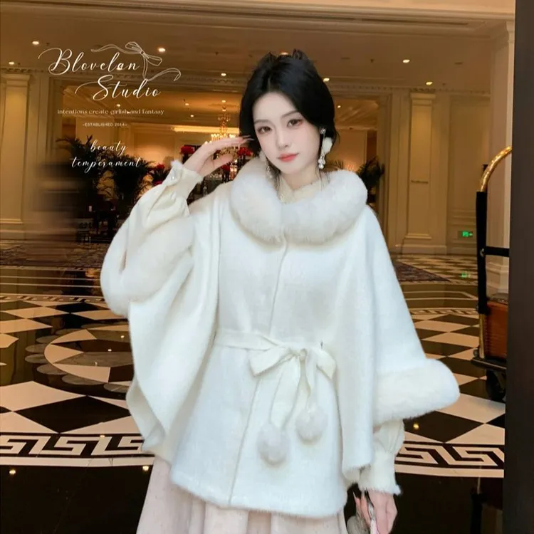 纯欲风轻温柔气质秋冬新款加厚保暖短款毛衣开衫外套外搭披肩女