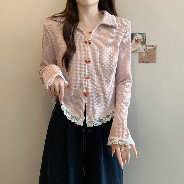 粉色polo领正肩樱桃长袖衬衫女2025春微胖mm漂亮小衫蕾丝下摆上衣