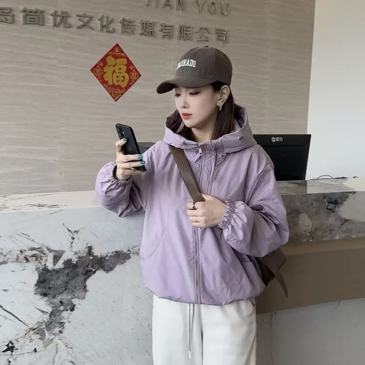冲锋衣女春秋季短款外套运动小个子2025新款爆款洋气夹克女上衣