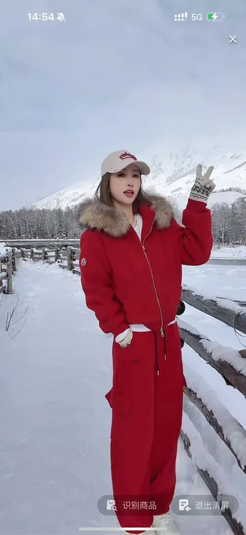 熙薇『酒红映月』2025冬季新款设计师短款连帽羽绒服H6906