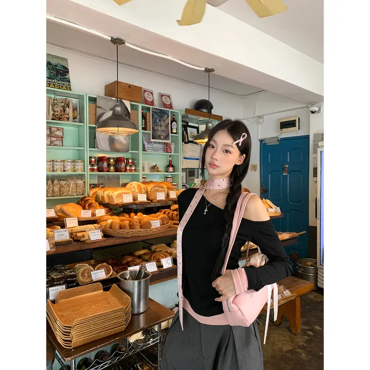 【韩剧女二T恤】秋季韩系气质百搭波点撞色拼接设计感T恤253H3109