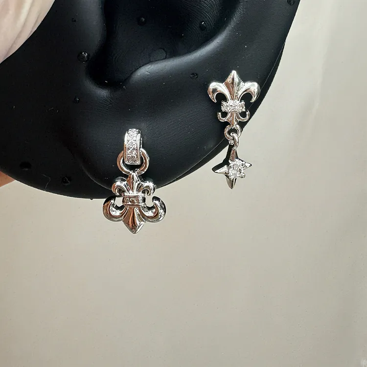 铜合金耳饰 Q193帅酷耳骨钉十字吊坠百搭螺丝拧耳垂钉内螺旋男女