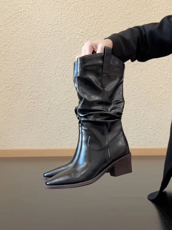 Pokoy-5.5cm法式复古风方头套筒一脚蹬粗跟褶皱堆堆中筒靴