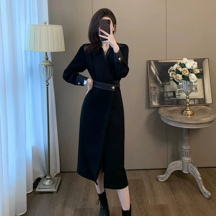 高级感赫本风黑色连衣裙女2025春季新款法式轻熟气质显瘦收腰长裙
