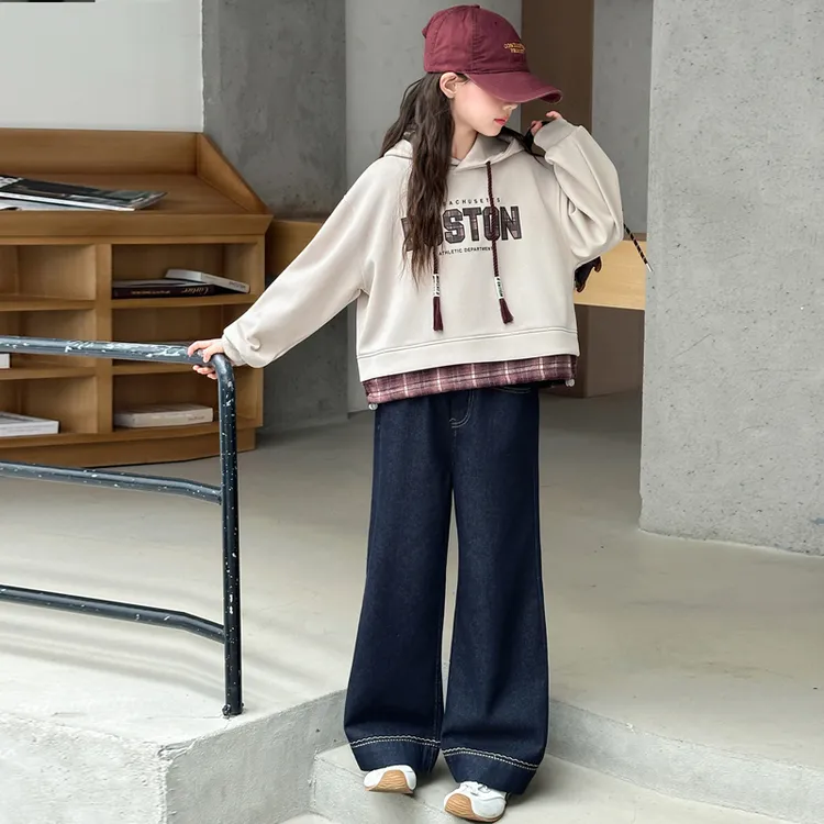 女童秋装套装2025新款韩版中大童字母格子拼接卫衣净色牛仔裤套装