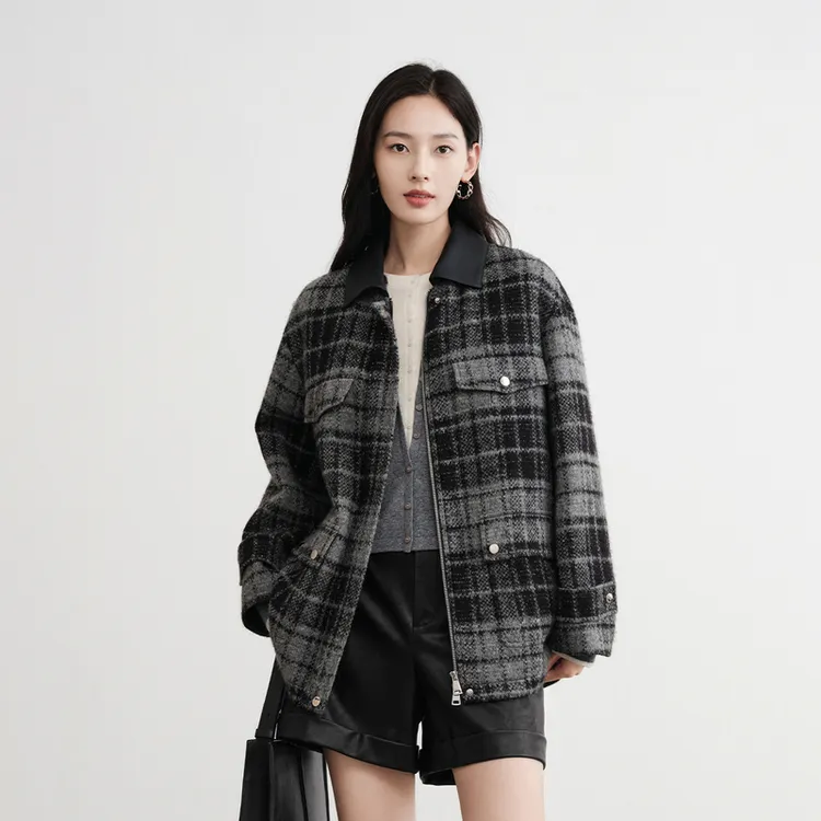 EP雅莹2025新款女装 渐变黑灰格纹毛绒翻领毛呢外套宽松女1532A