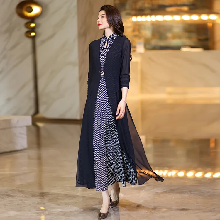 连衣裙女夏2025新款气质修身显瘦假两件裙子大摆长款出游长裙