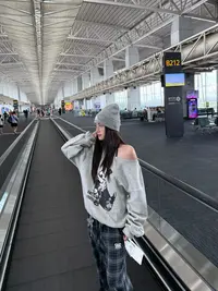 AMER 美式斜肩肩雪纳瑞狗狗可爱斜肩一字肩显瘦卫衣