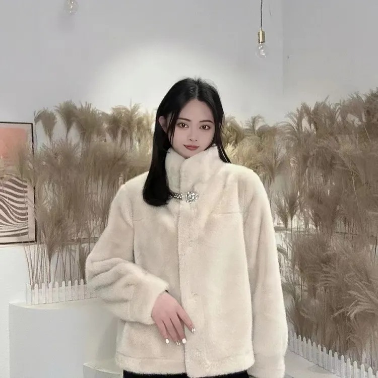 【新疆包邮】女士立领雪兰貂皮草短款外套