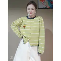 LMY 胸花装饰开衫毛衣
