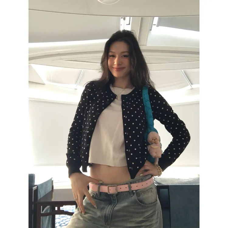 复古黑色波点假两件针织衫女早秋韩系百搭小个子软糯毛衣短款上衣