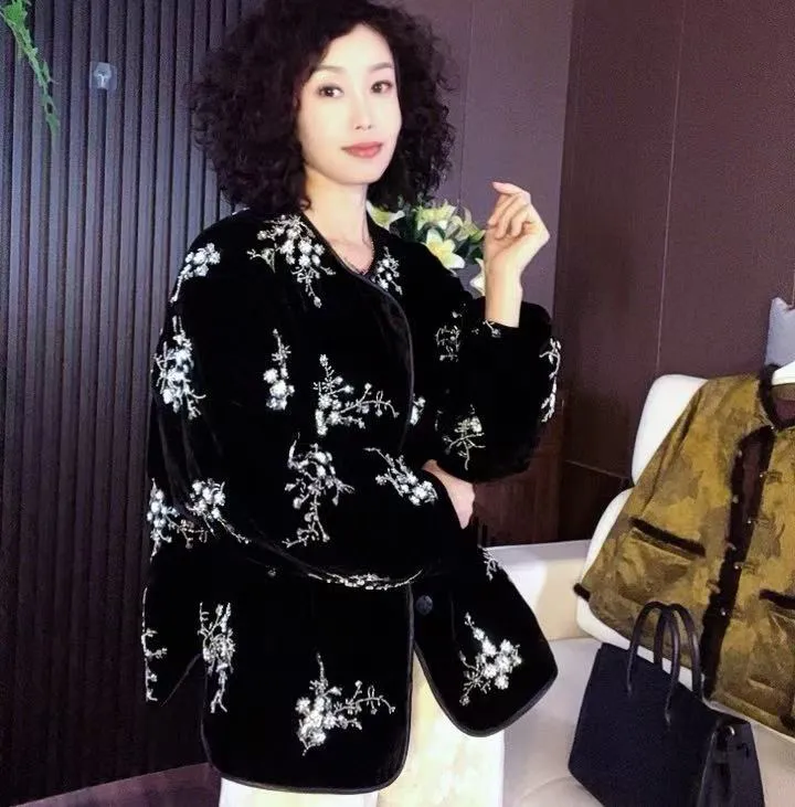 重工穿珠刺绣时尚潮流圆领加棉外套