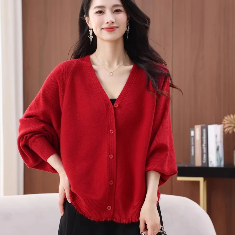 春秋长袖短款毛针织衫红色V领女款毛衣外套V领大码