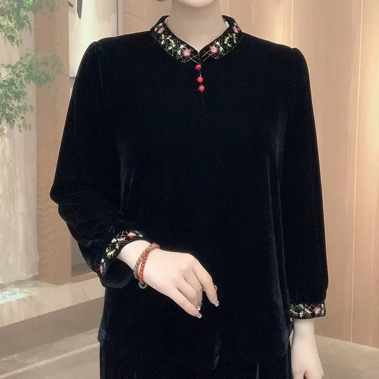 秋冬新款国风刺绣立领宽松丝绒妈妈长袖上衣