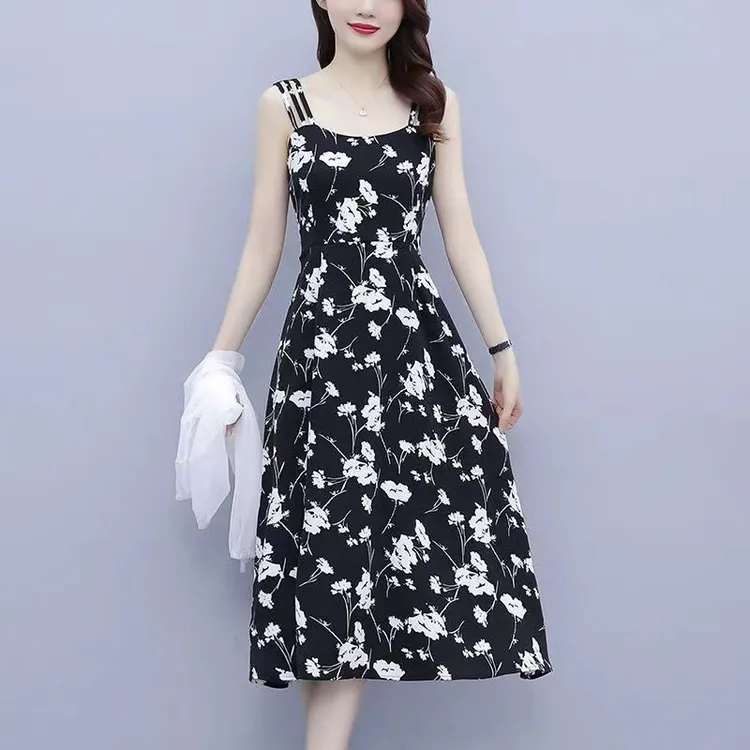 吊带裙子新款2023年法式碎花长裙性感修身显瘦减龄遮肚连衣裙套装