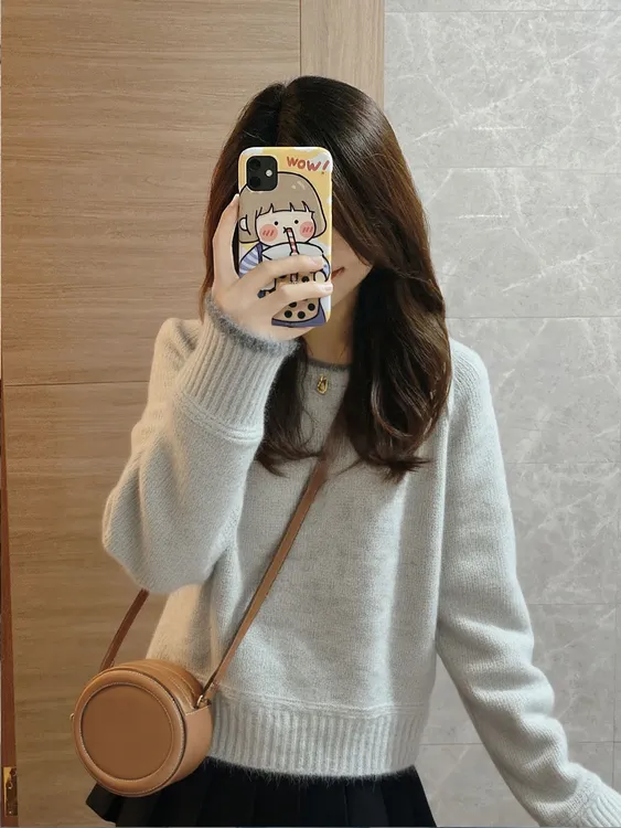 浅灰色慵懒风套头针织衫女2025冬季新款绝美巨好看内搭可外穿毛衣