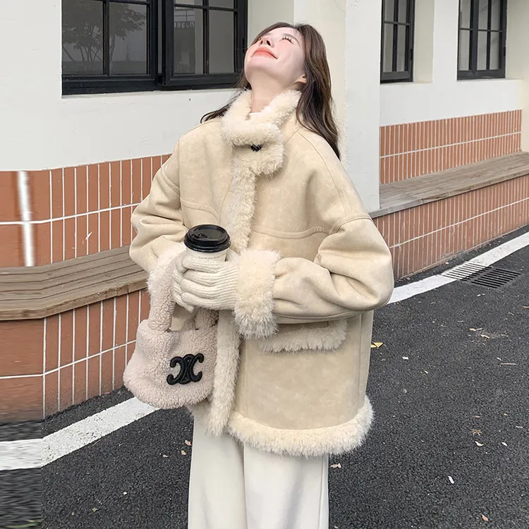 奶呼呼小香风羊羔毛厚外套女冬2025新款超好看小个子皮毛一体棉服