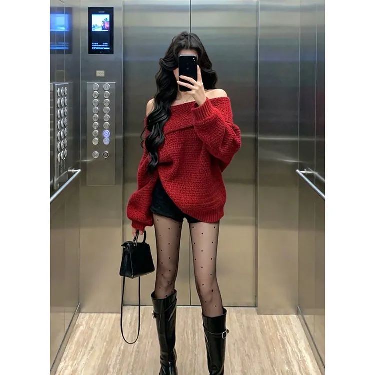 圣诞穿搭一字肩红色毛衣女秋冬2025新款慵懒风高级感露肩针织上衣
