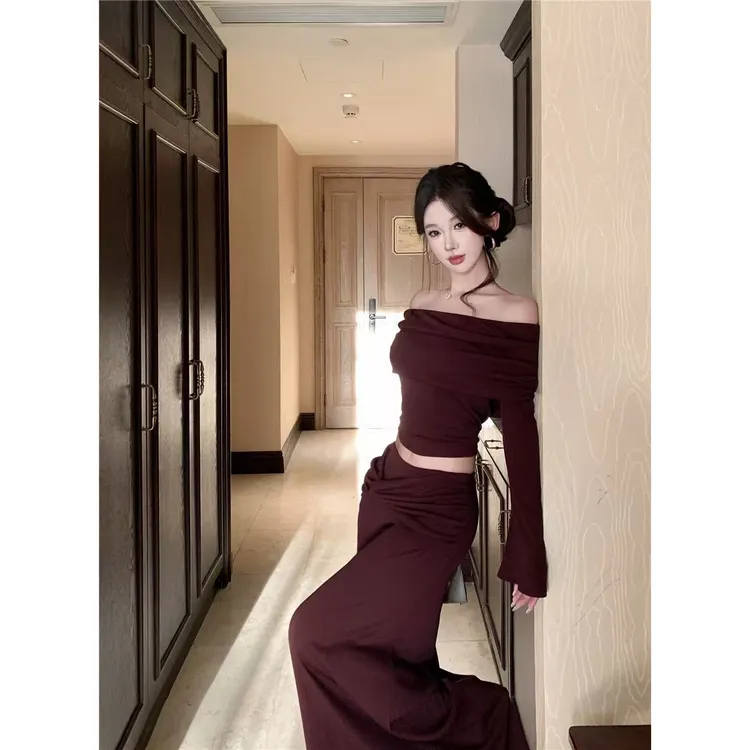 高级感气质一字肩长袖t恤女早秋上衣+修身显瘦半身裙两件套