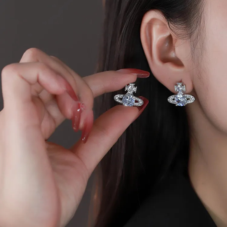 铜合金耳饰 气质轻奢时尚百搭小众简约经典精致PT0013