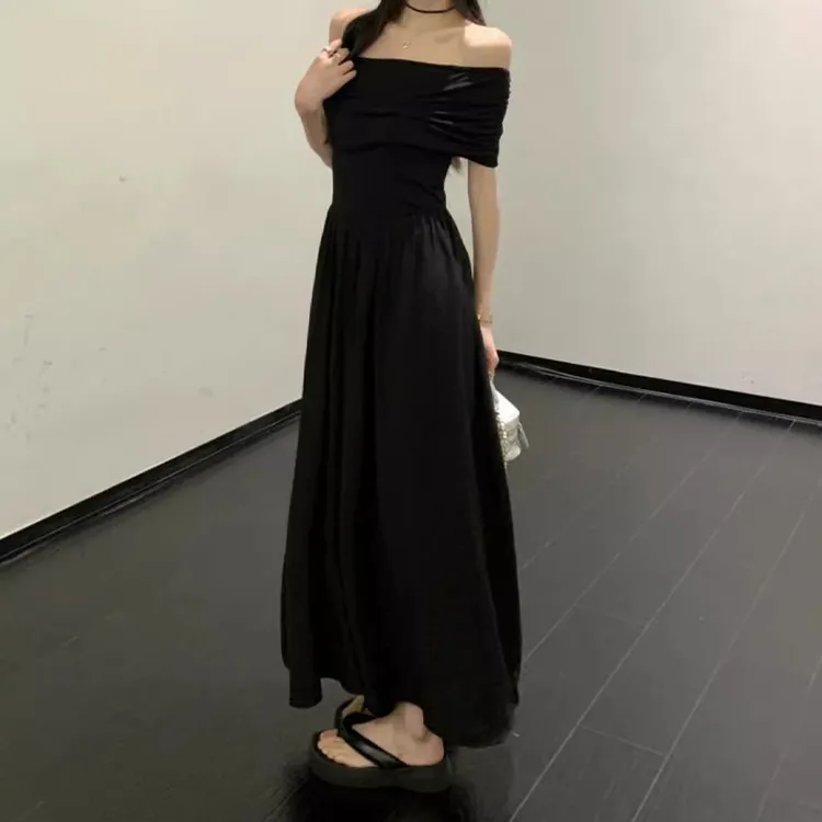 法式气质黑色一字肩连衣裙女夏季高级感赫本风收腰高冷御姐风长裙