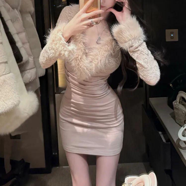 娇艳欲滴*女人味优雅气质紧身包臀可拆毛领内搭连衣裙收腰短裙