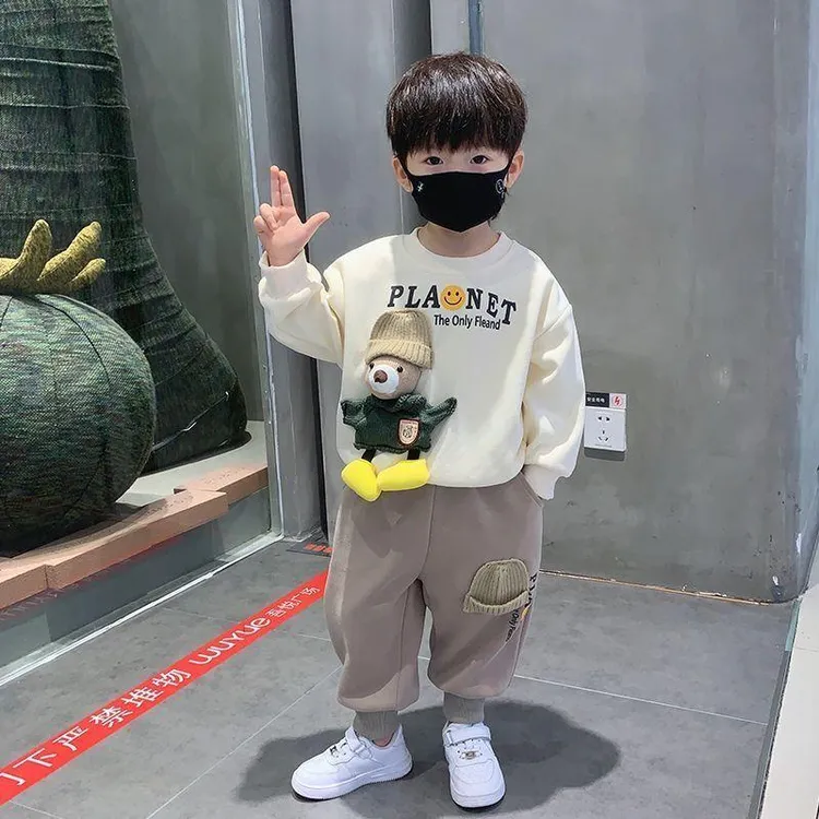 宝宝春装套装新款男小童春秋卫衣两件套帅气男孩外出服洋气潮